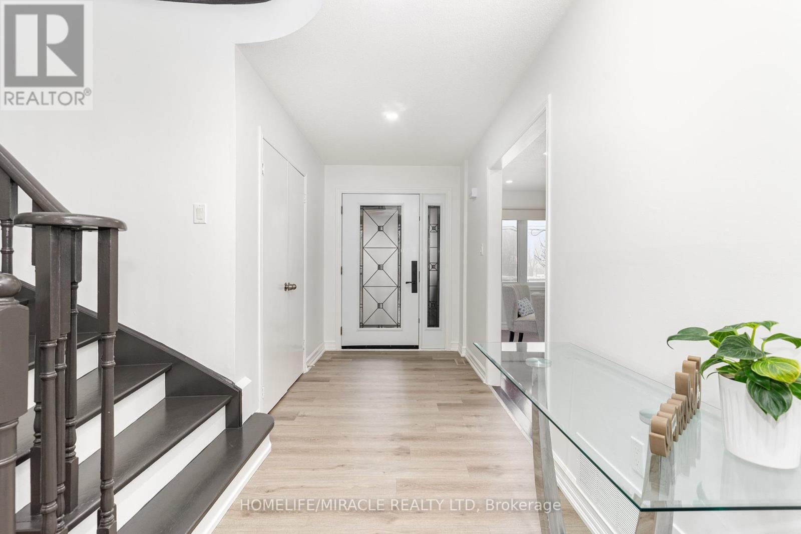 Property at 299 HICKORY CIRCLE image 4