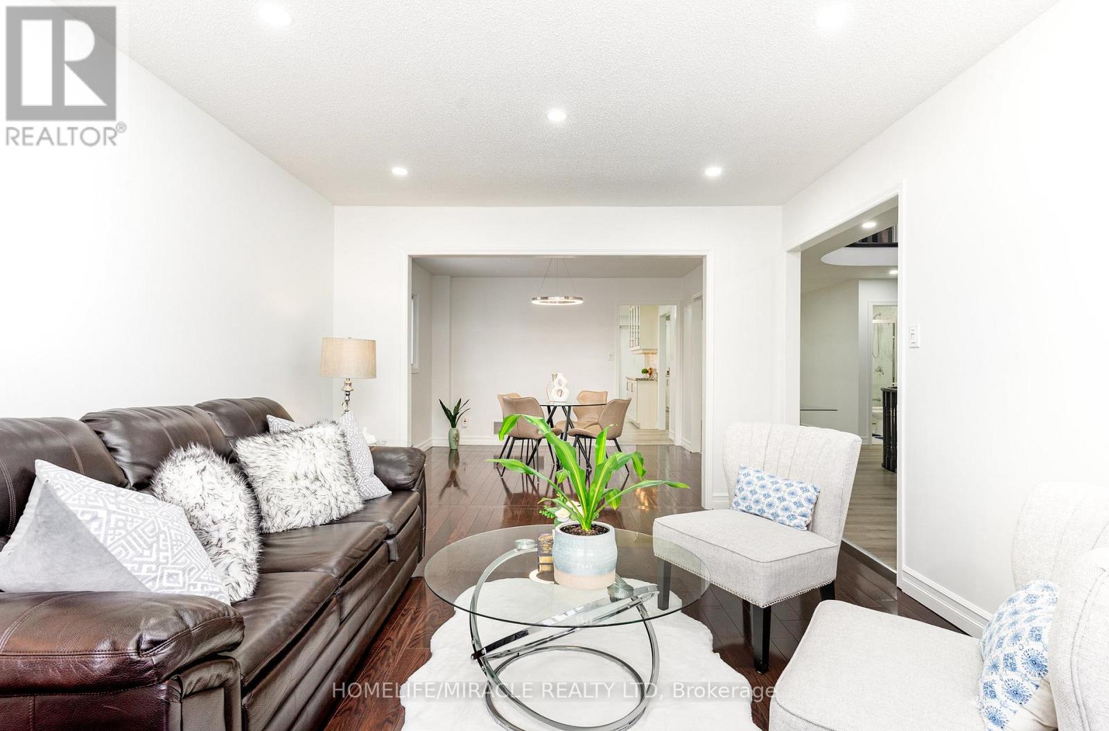 Property at 299 HICKORY CIRCLE image 5