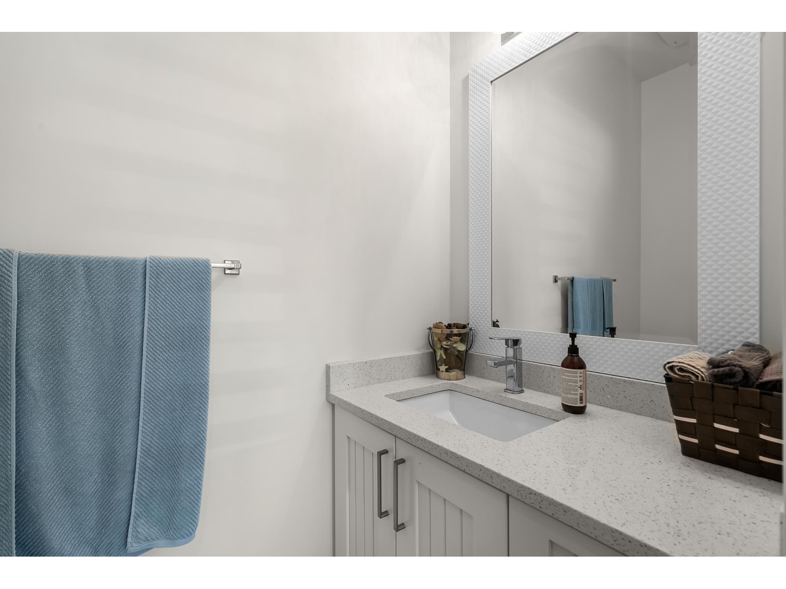 32565 Salsbury Avenue, Mission, British Columbia  V4S 1M3 - Photo 8 - R2973440