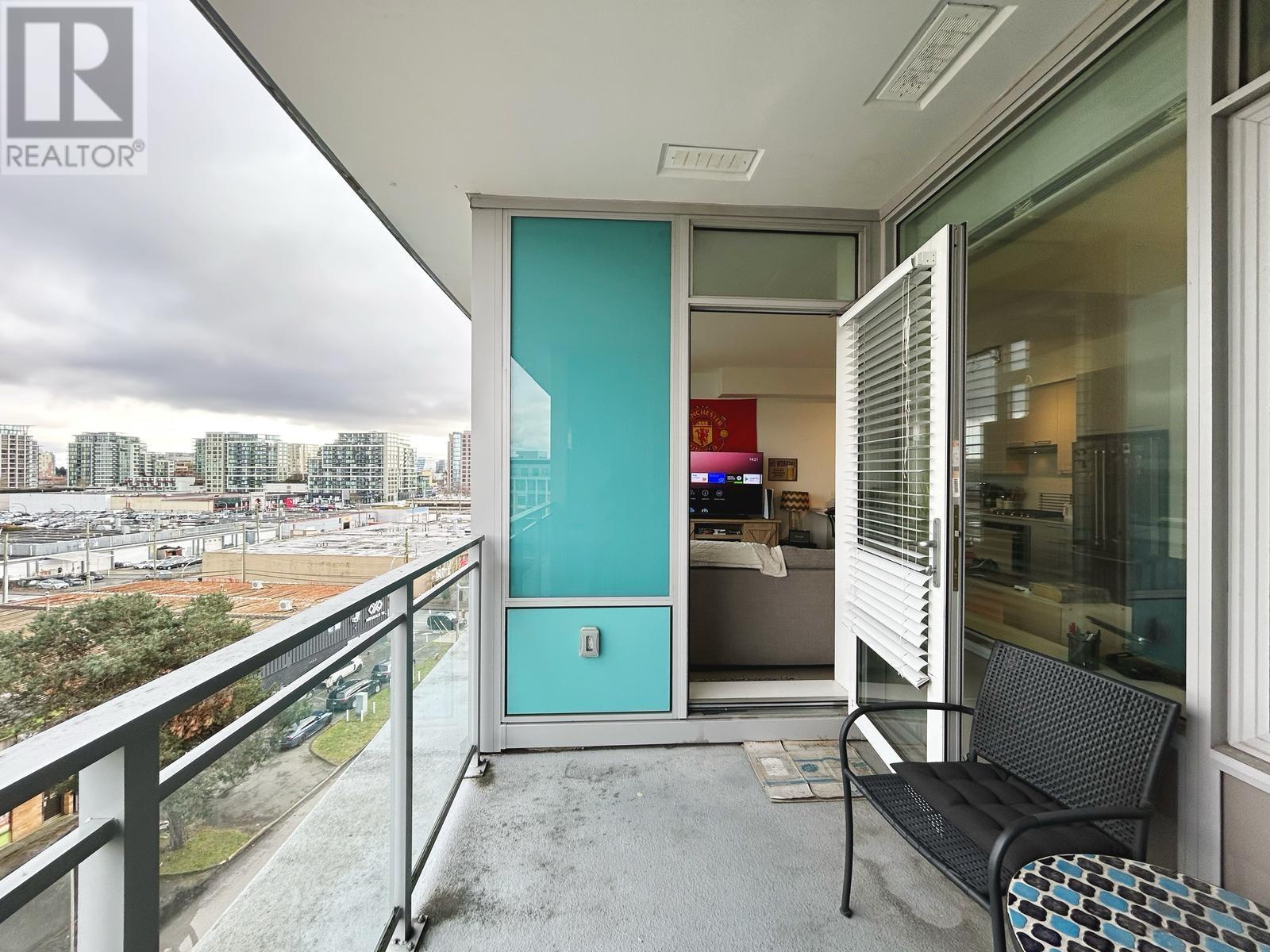 Listing Picture 12 of 16 : 801 5619 CEDARBRIDGE WAY, Richmond / 烈治文 - 魯藝地產 Yvonne Lu Group - MLS Medallion Club Member