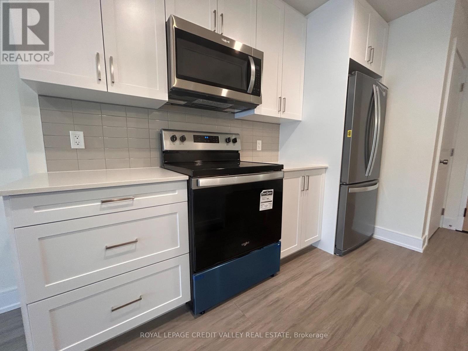 201 - 121 Mary Street, Clearview, Ontario  L0M 1G0 - Photo 7 - S12004935
