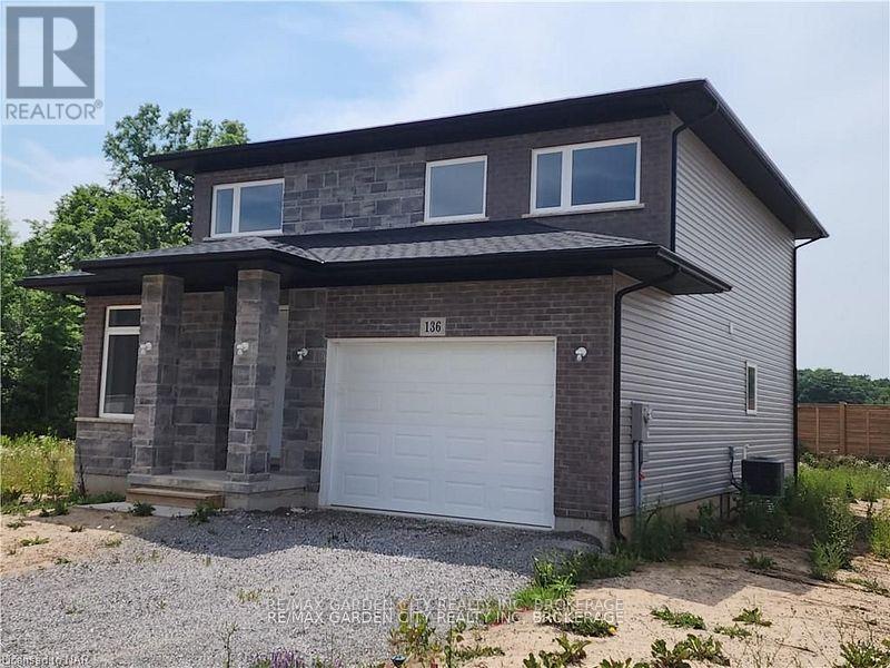 Property at 136 HODGKINS AVENUE image 3