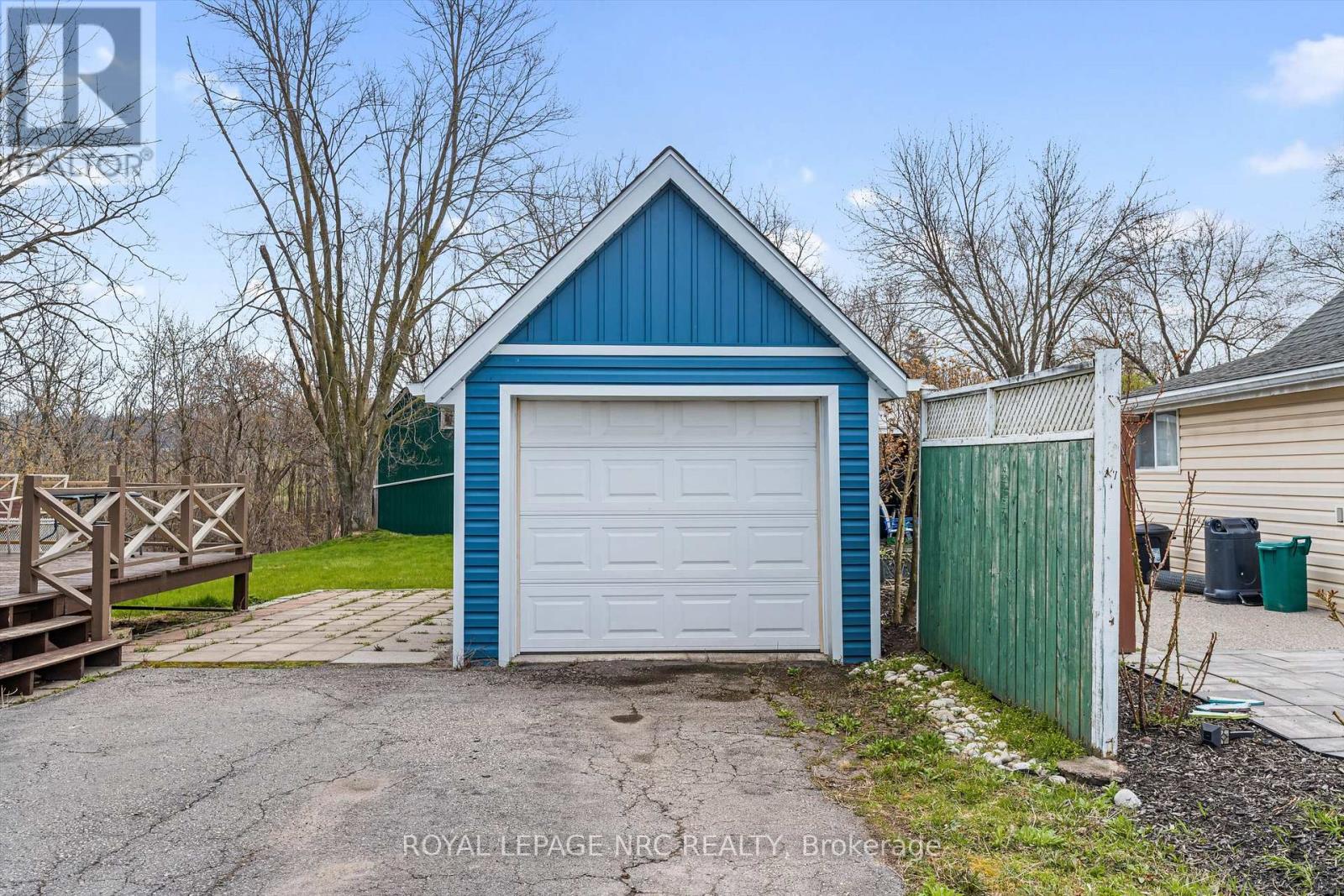 Property at 3384 JOHNSON STREET image 3