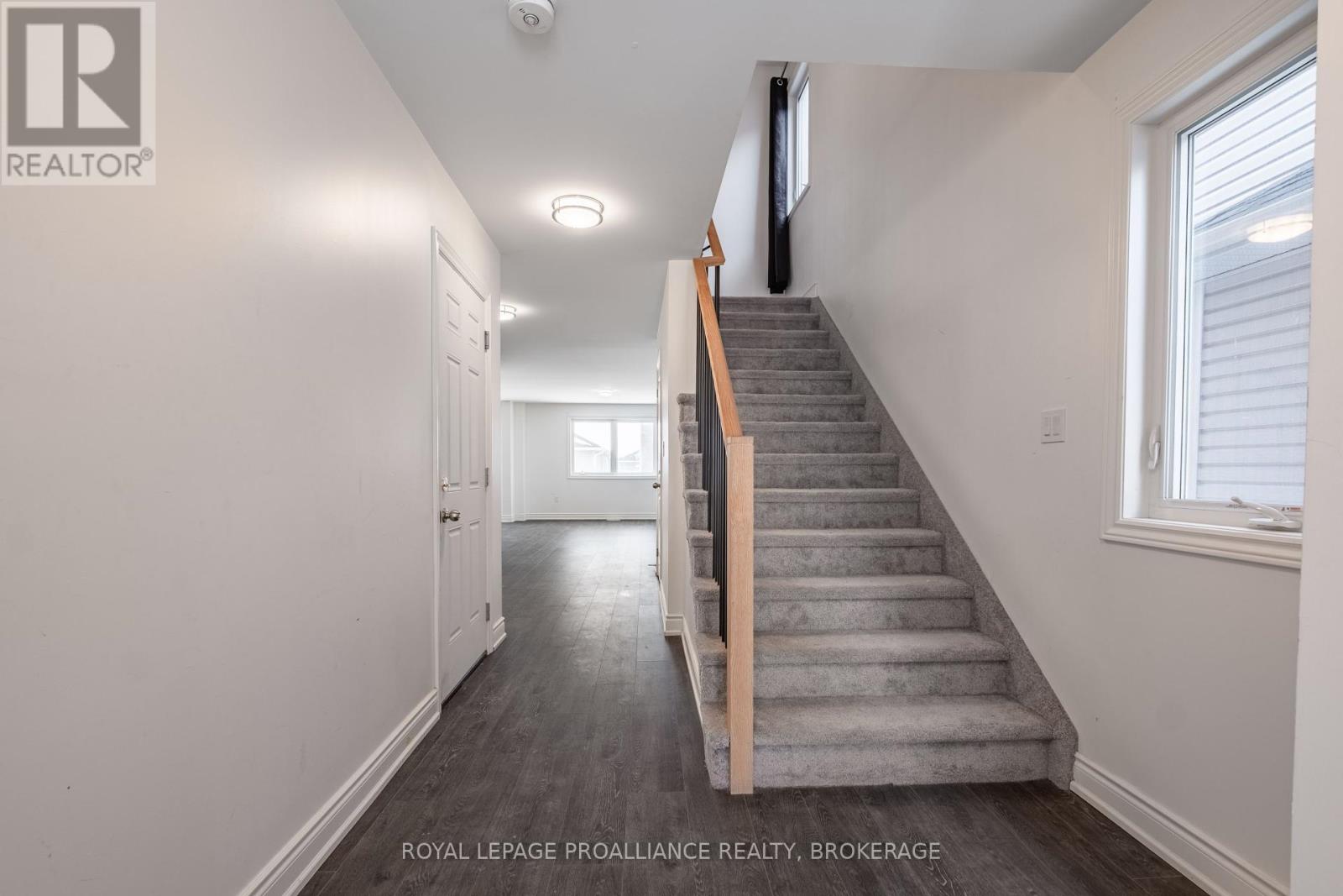 Property at 18 MILLCREEK DRIVE image 4