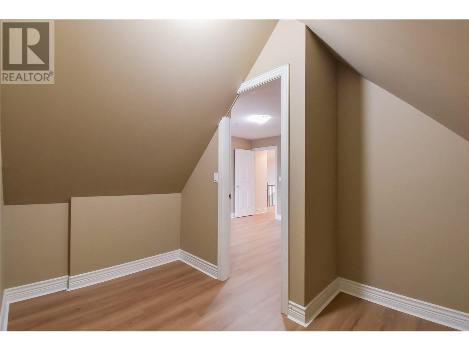 19243 Fieldstone Walk, Pitt Meadows, British Columbia  V3Y 2X1 - Photo 29 - R2968314
