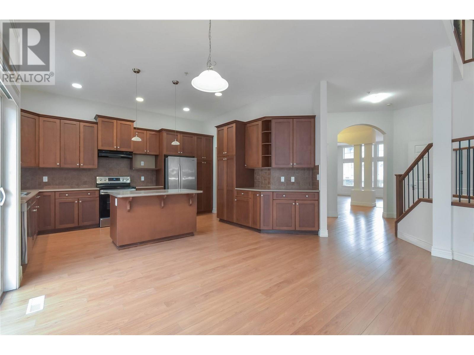 19243 Fieldstone Walk, Pitt Meadows, British Columbia  V3Y 2X1 - Photo 11 - R2968314