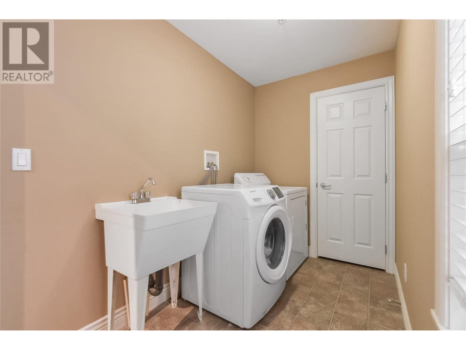 19243 Fieldstone Walk, Pitt Meadows, British Columbia  V3Y 2X1 - Photo 30 - R2968314