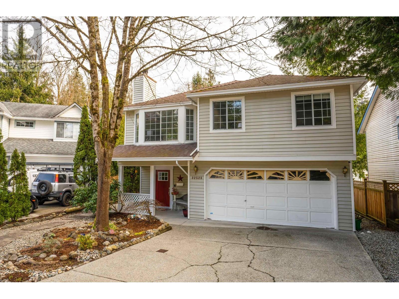 22528 Brickwood Close, Maple Ridge, British Columbia  V2X 9J4 - Photo 1 - R2974248