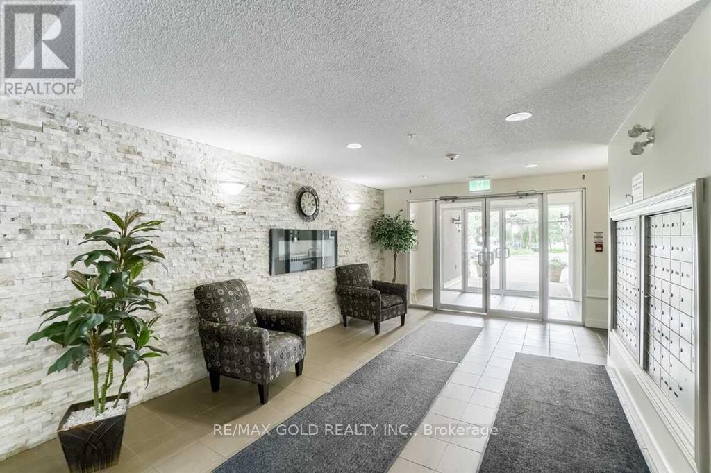Property at 1217 - 8 DAYSPRING CIRCLE image 4