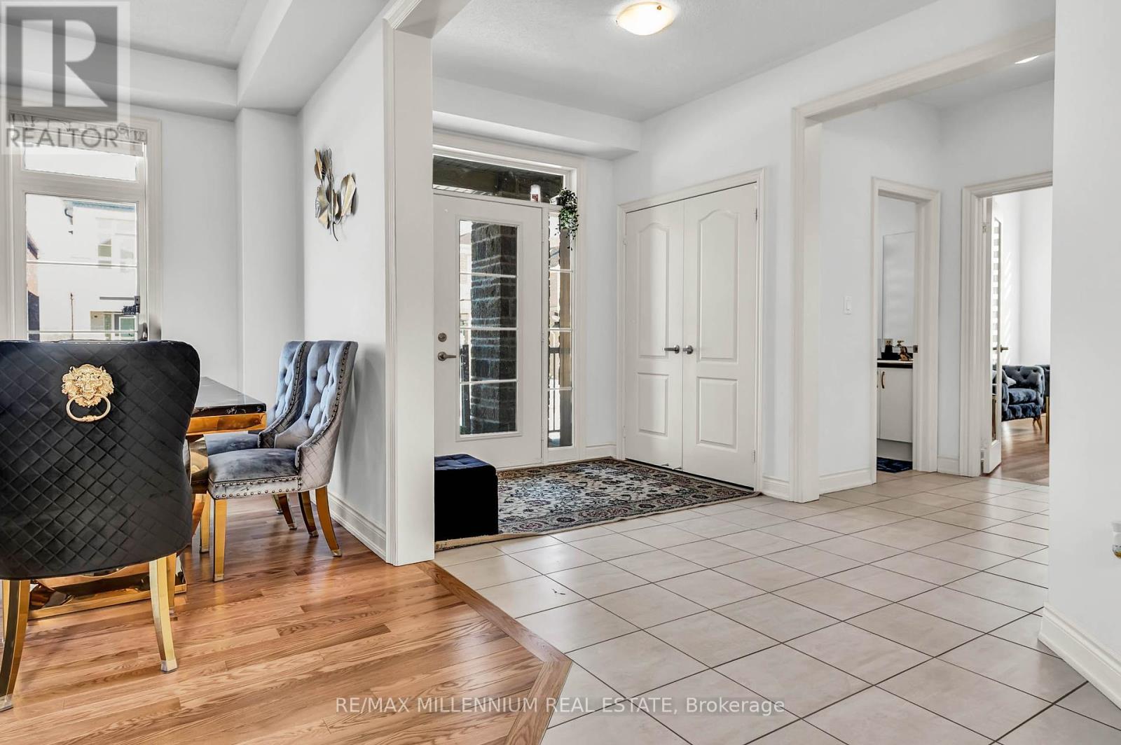 Property at 153 BLOOMFIELD CRESCENT image 3