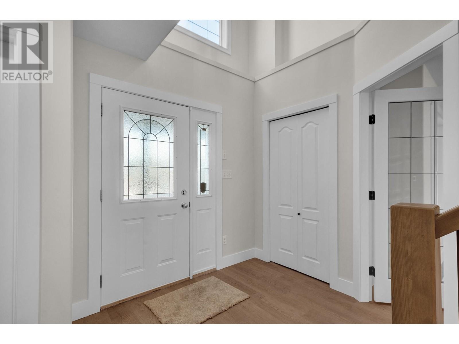 Property at 6807 WESTMOUNT DRIVE image 2