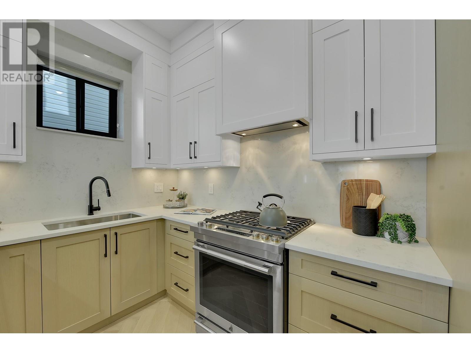1 8079 Selkirk Street, Vancouver, British Columbia  V6P 4H8 - Photo 11 - R2973752