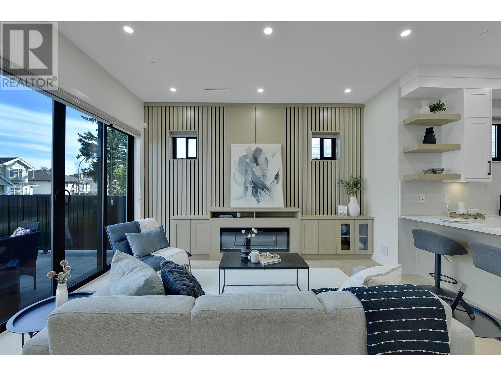 Property at 1 8079 SELKIRK STREET image 3