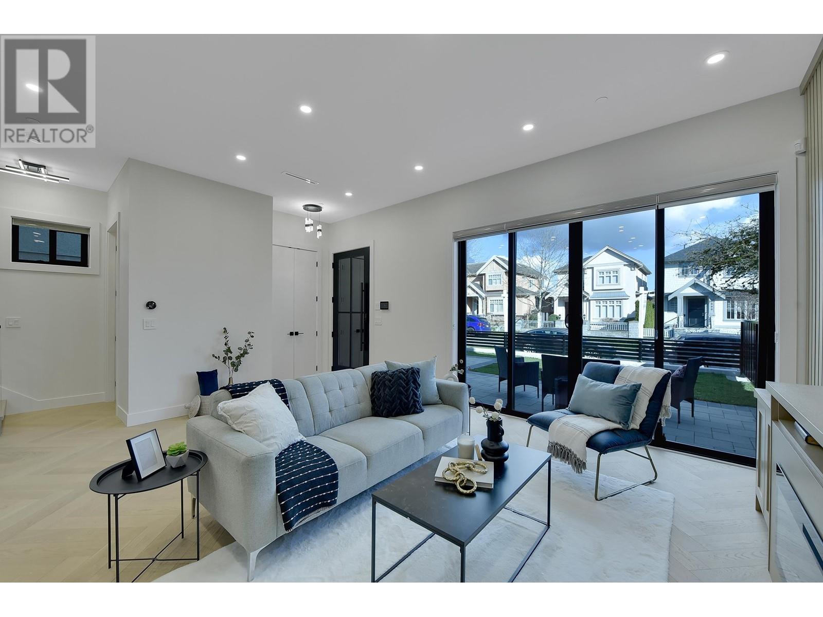 Property at 1 8079 SELKIRK STREET image 5