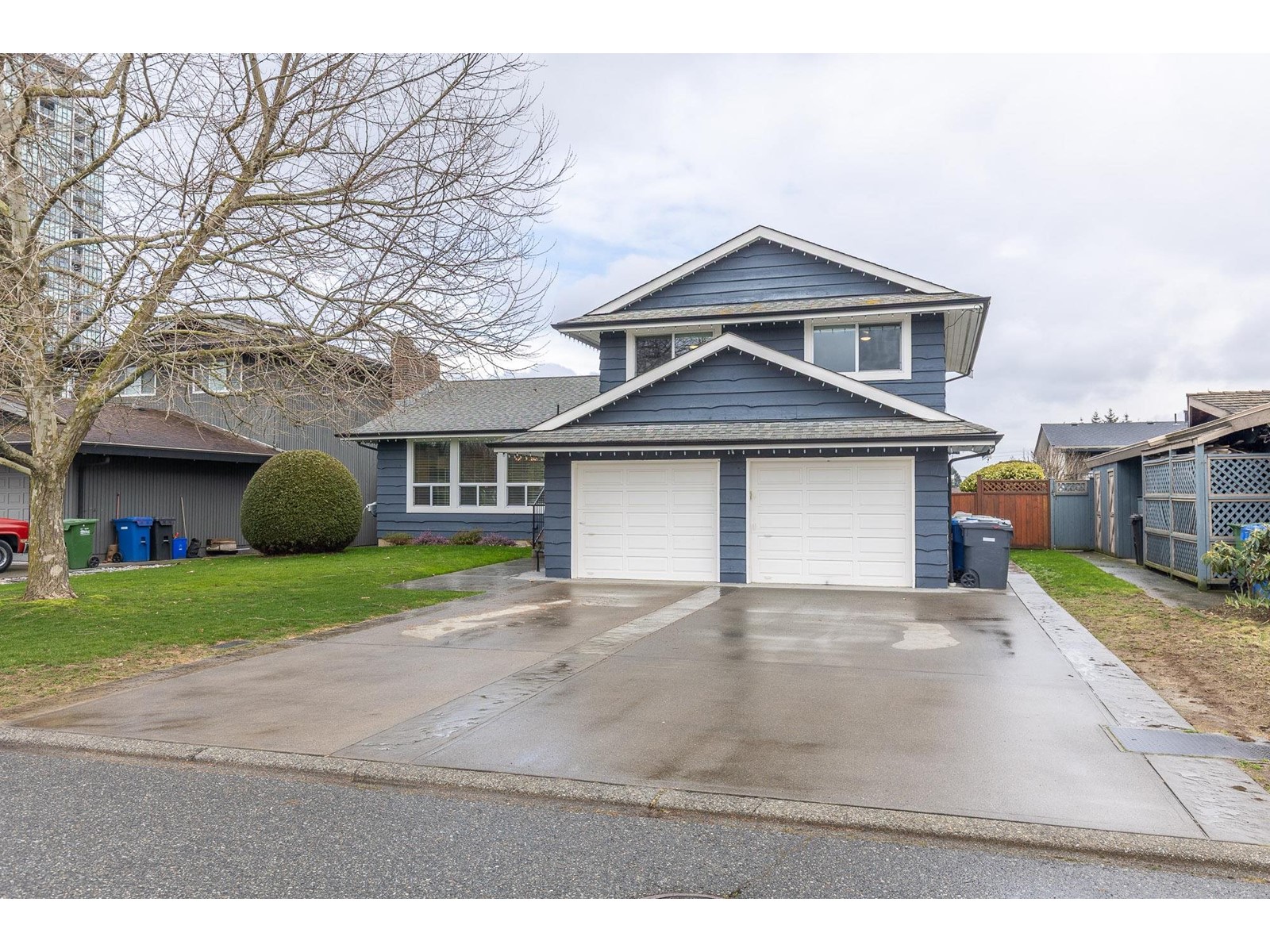 Property at 32750 BELLVUE CRESCENT image 2