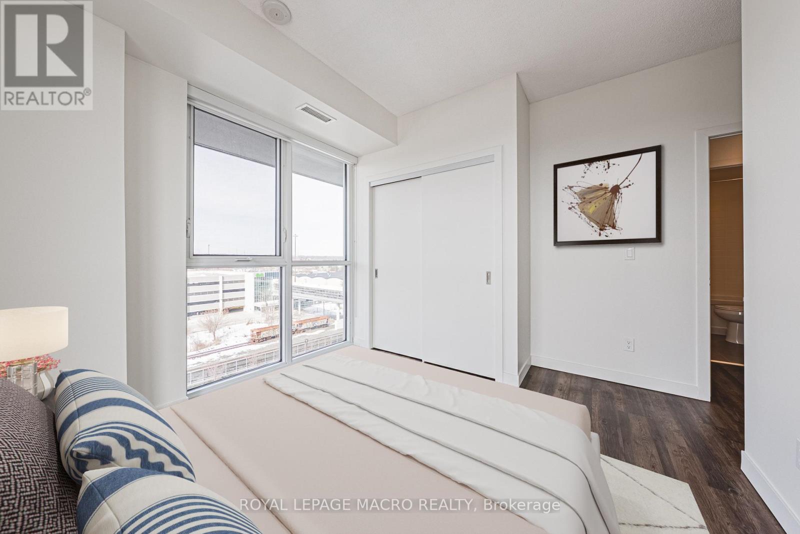Property at 812 - 2081 FAIRVIEW STREET image 3