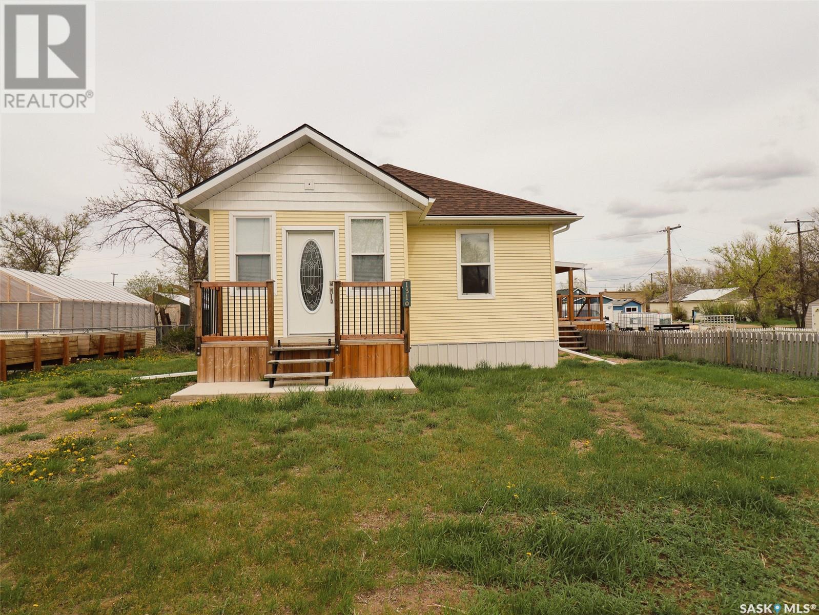 1310 Buick STREET, Cadillac, Saskatchewan