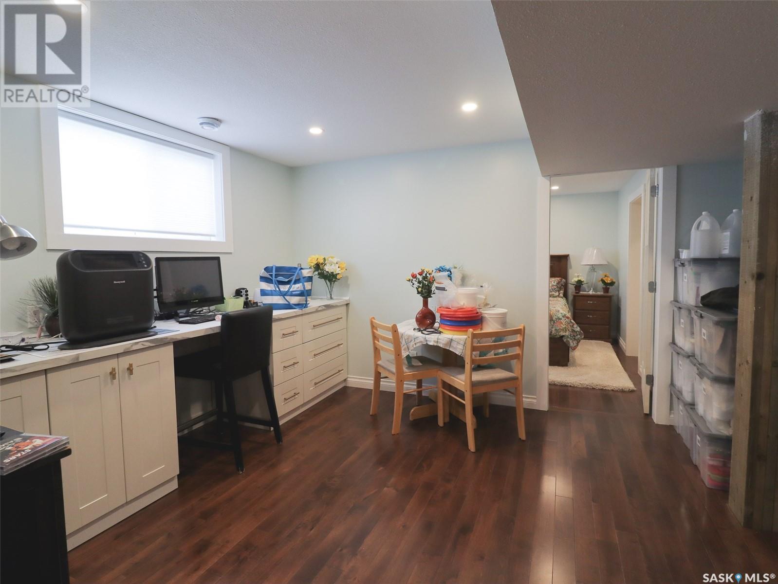 1310 Buick Street, Cadillac, Saskatchewan  S0N 0K0 - Photo 20 - SK997101