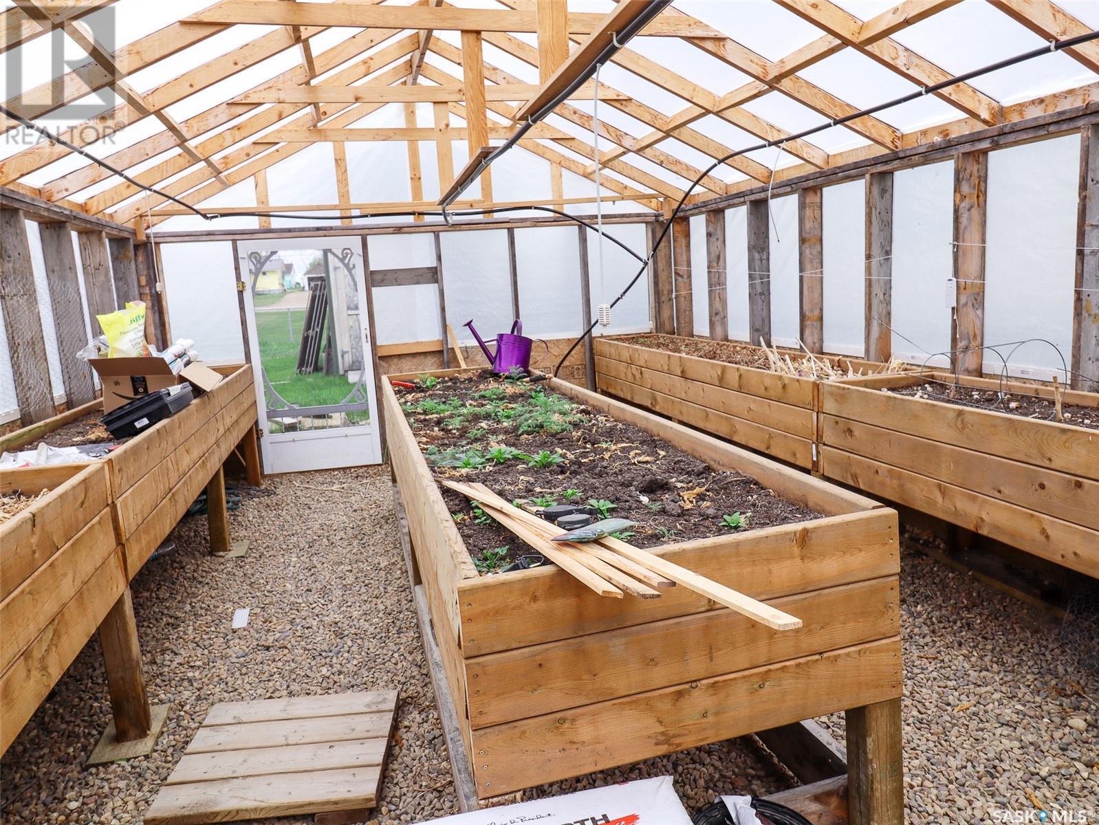 1310 Buick Street, Cadillac, Saskatchewan  S0N 0K0 - Photo 28 - SK997101