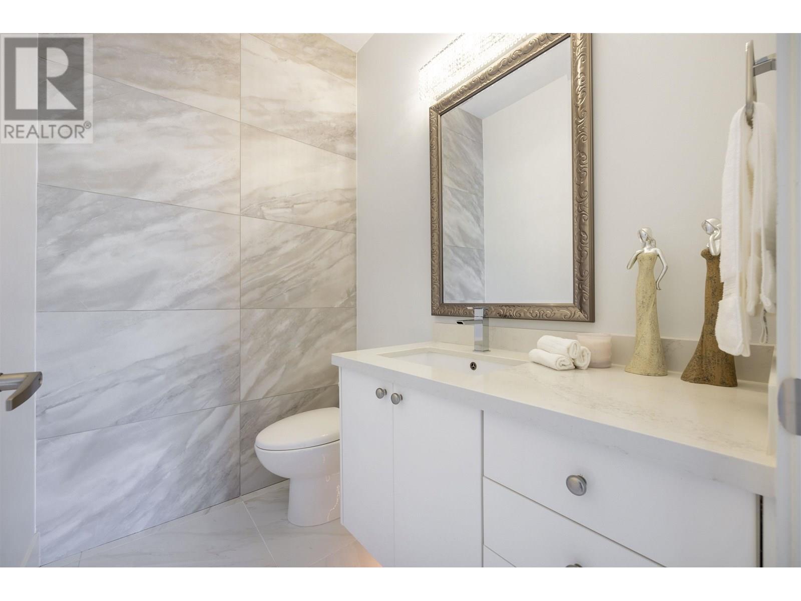 24 Balsam Place, Port Moody, British Columbia  V3H 5A6 - Photo 8 - R2972951