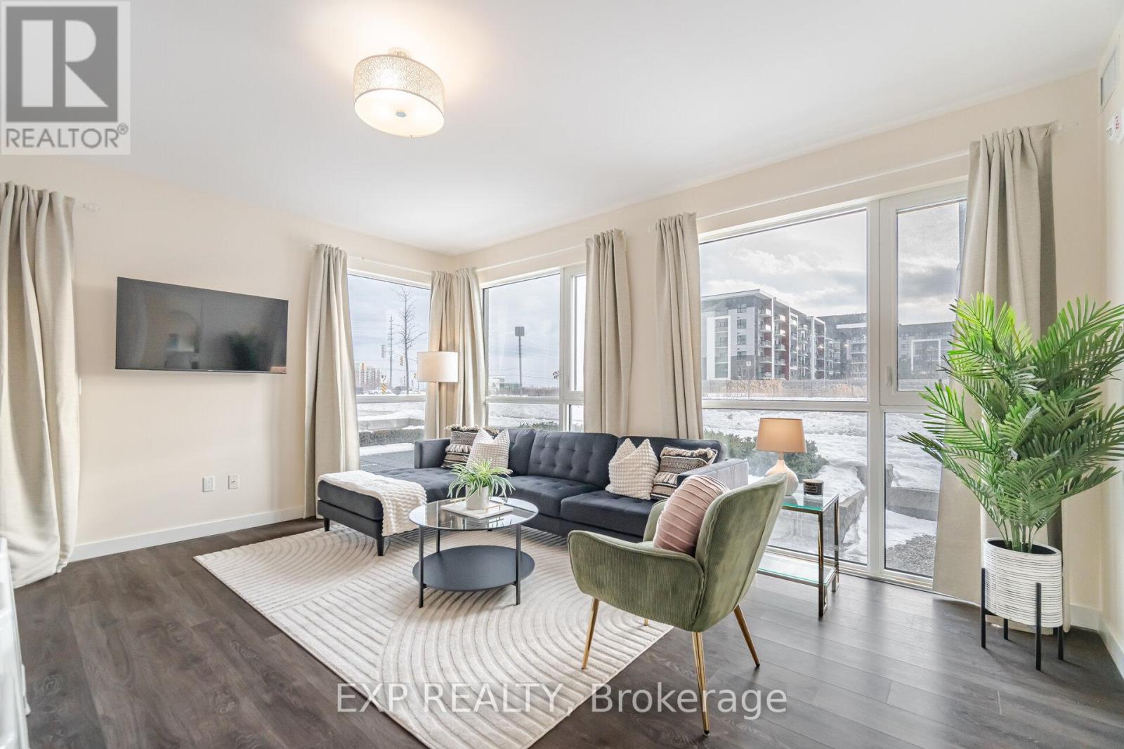 113 - 150 Sabina Drive, Oakville, Ontario  L6H 7C3 - Photo 11 - W12005202
