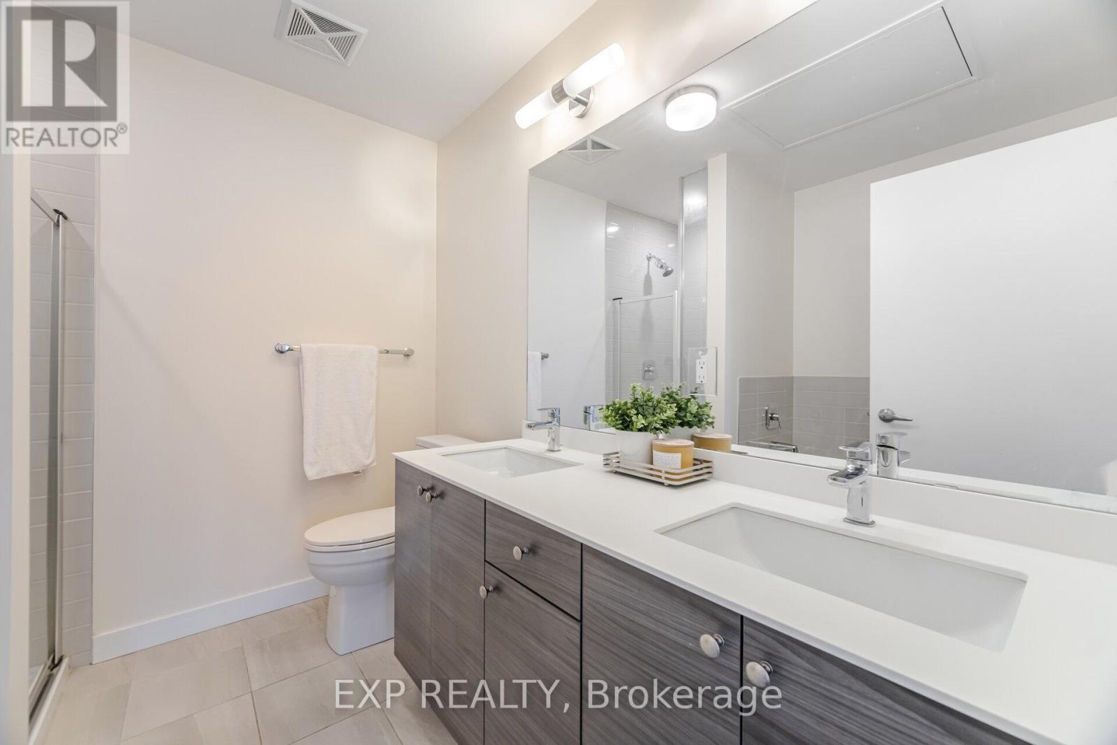 113 - 150 Sabina Drive, Oakville, Ontario  L6H 7C3 - Photo 17 - W12005202