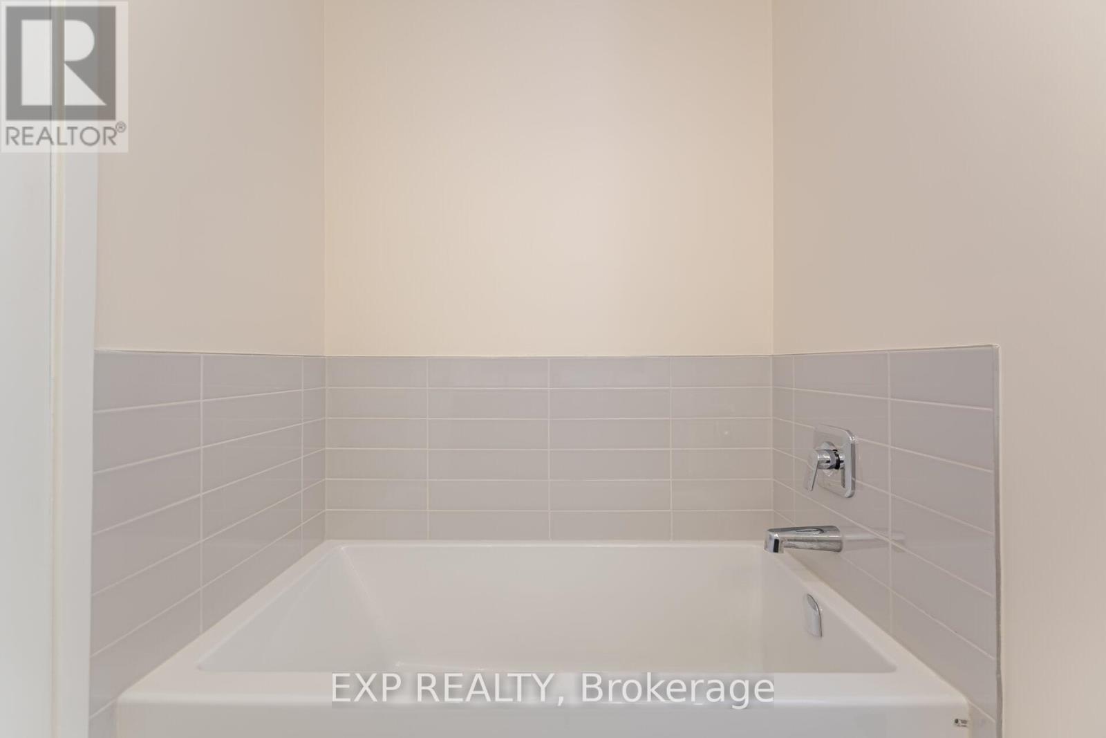 113 - 150 Sabina Drive, Oakville, Ontario  L6H 7C3 - Photo 19 - W12005202