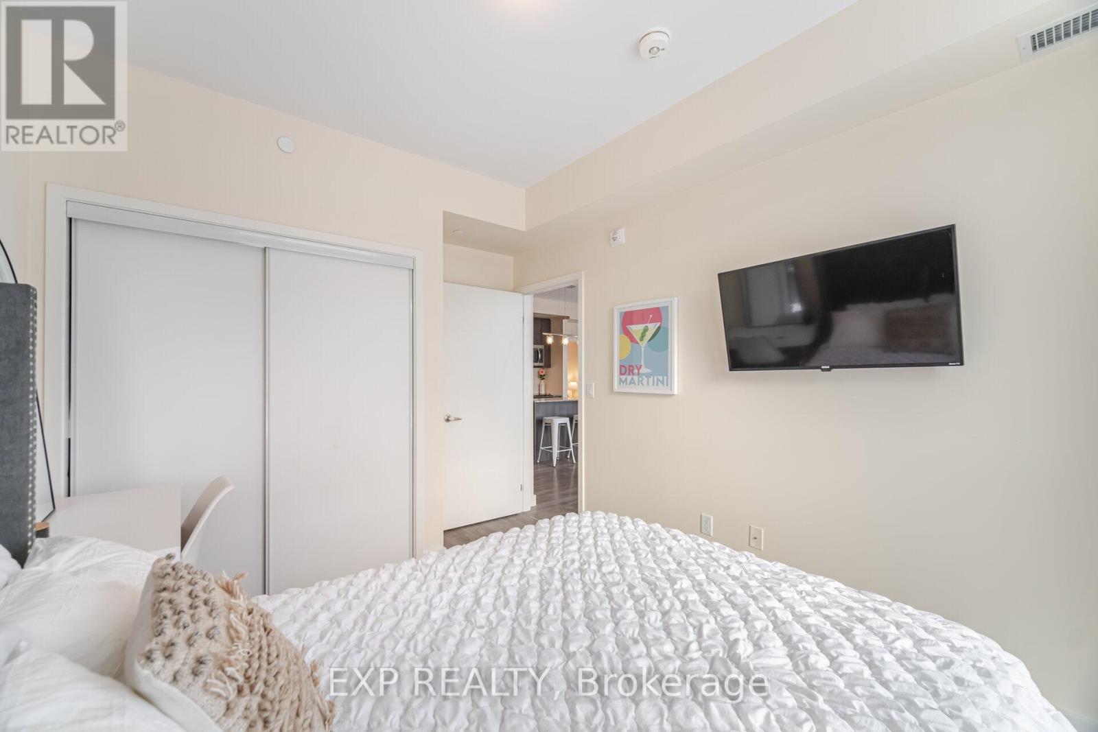 113 - 150 Sabina Drive, Oakville, Ontario  L6H 7C3 - Photo 21 - W12005202
