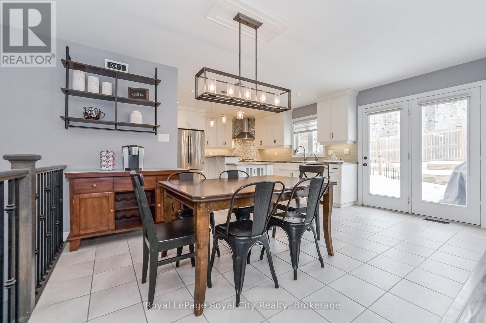 84 Andrews Drive W, Mapleton, Ontario  N0G 1P0 - Photo 7 - X12005307