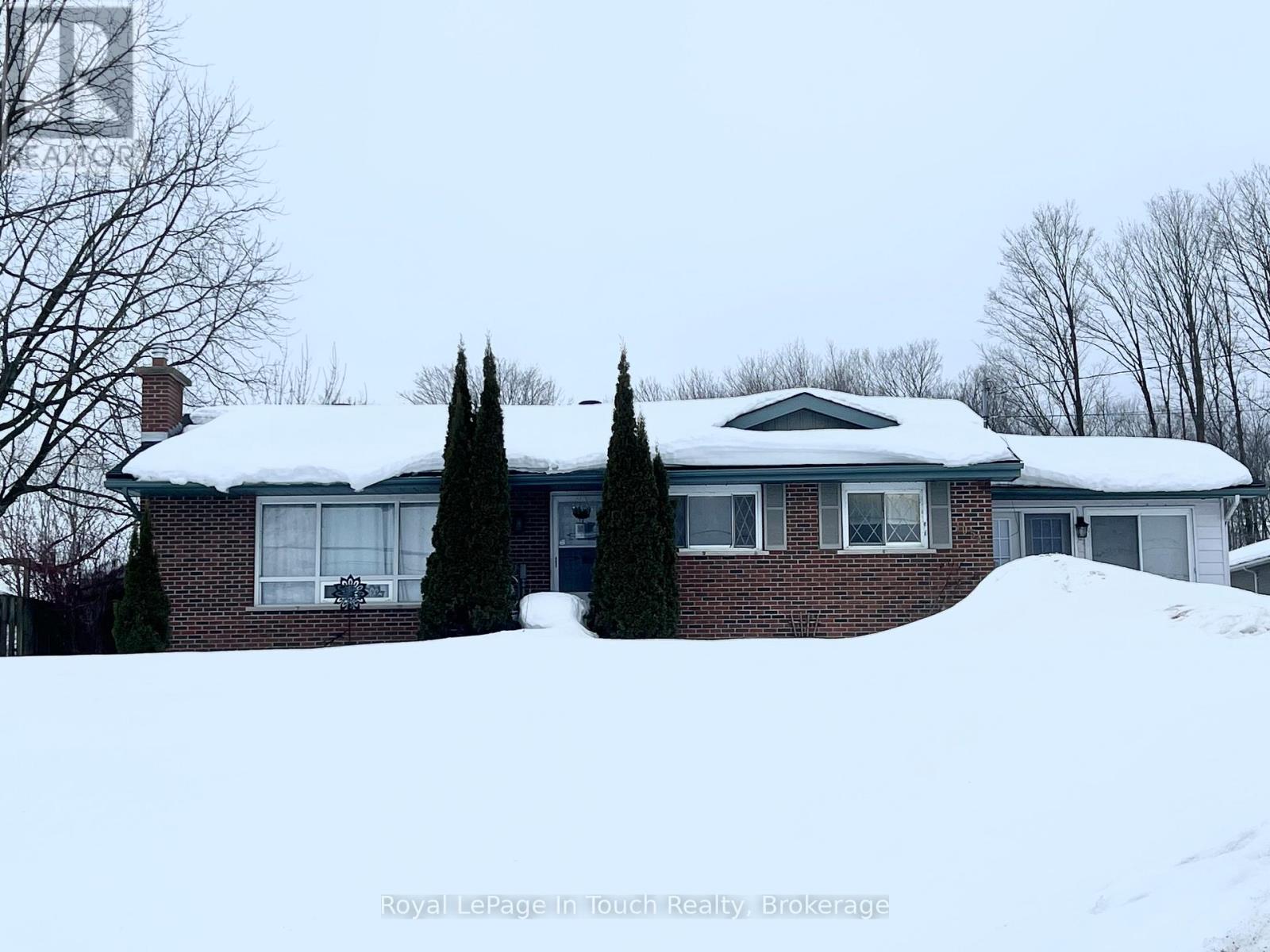 Property at 1054 KING STREET image 1
