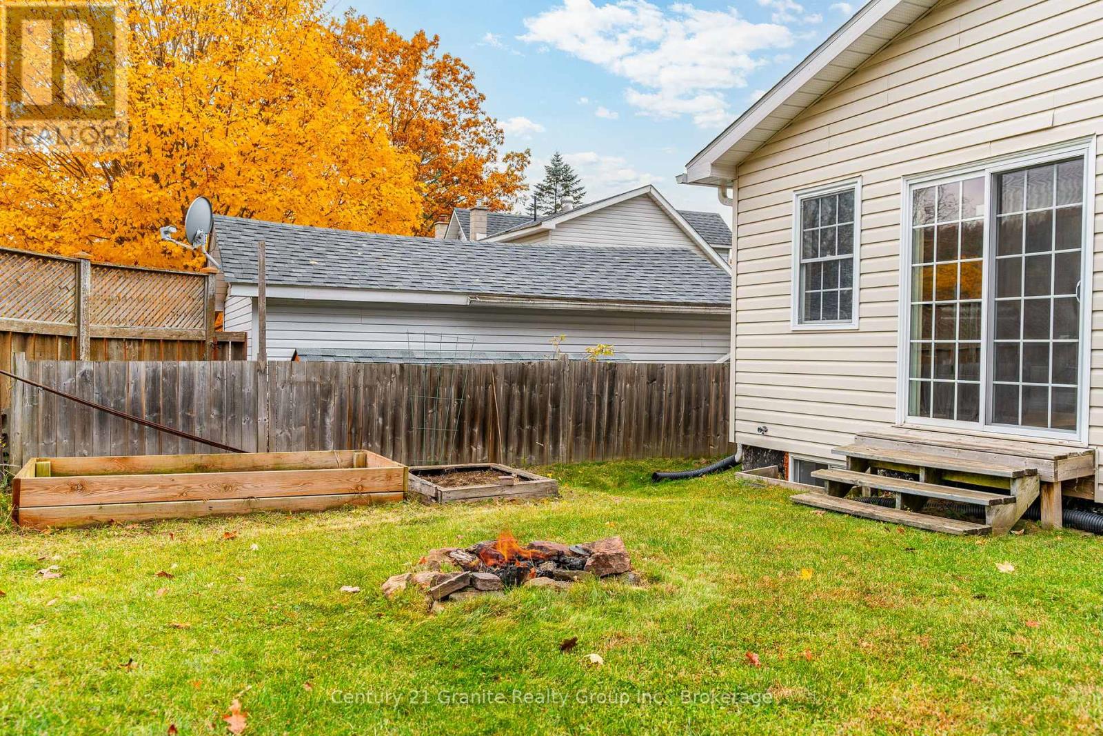 48 Victoria Street, Dysart Et Al, Ontario  K0M 1S0 - Photo 33 - X12004982