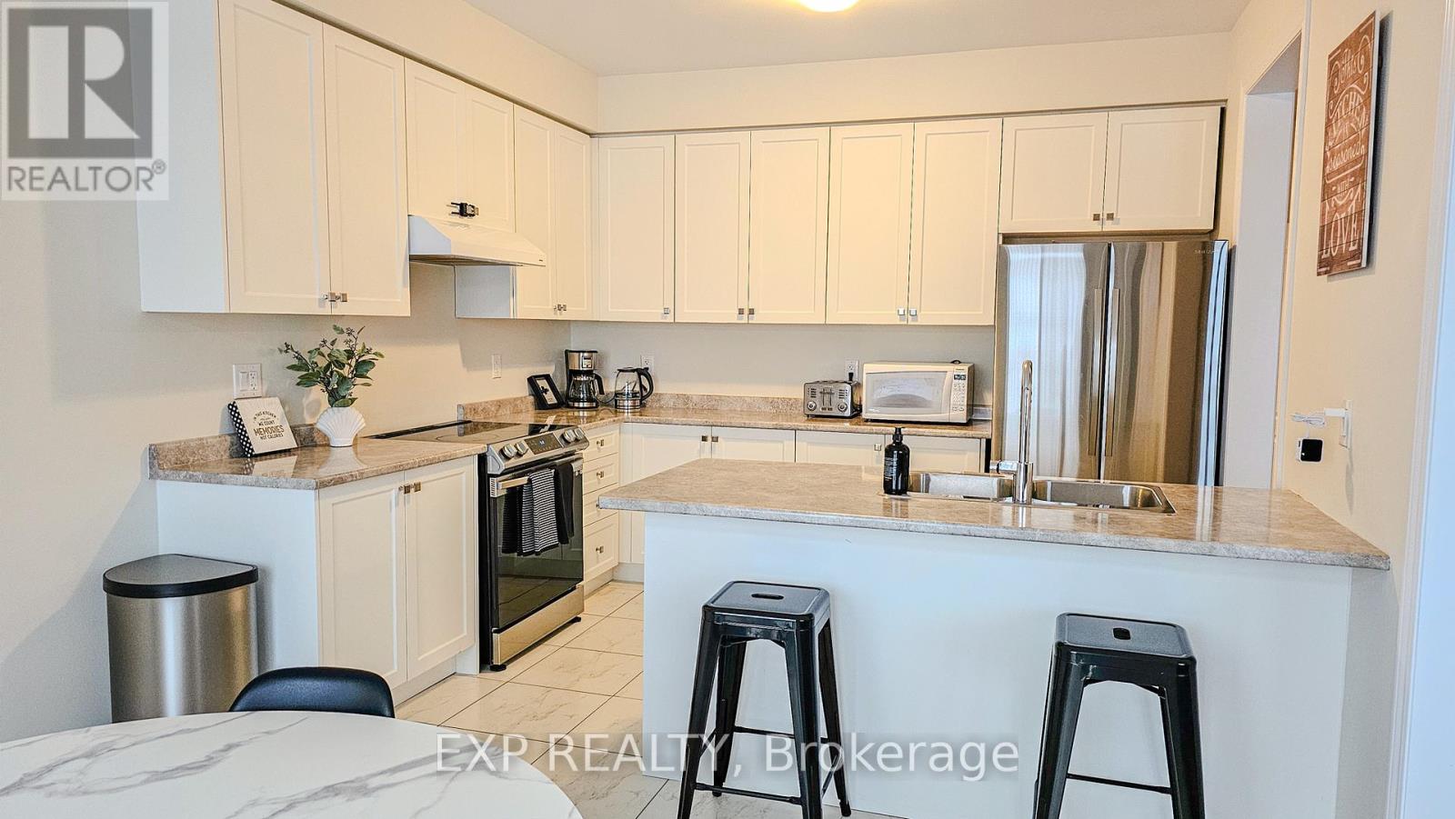 185 Vanilla Trail, Thorold, Ontario  L2V 0L2 - Photo 15 - X12005295