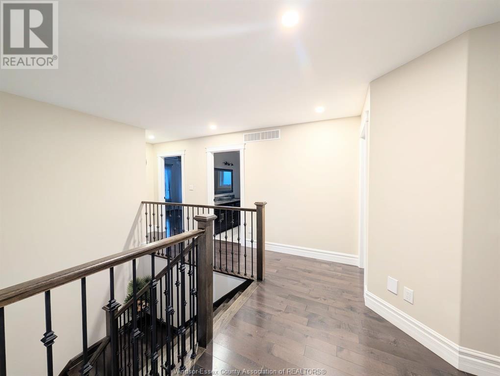 Property at 1599 OUTRAM AVENUE image 5