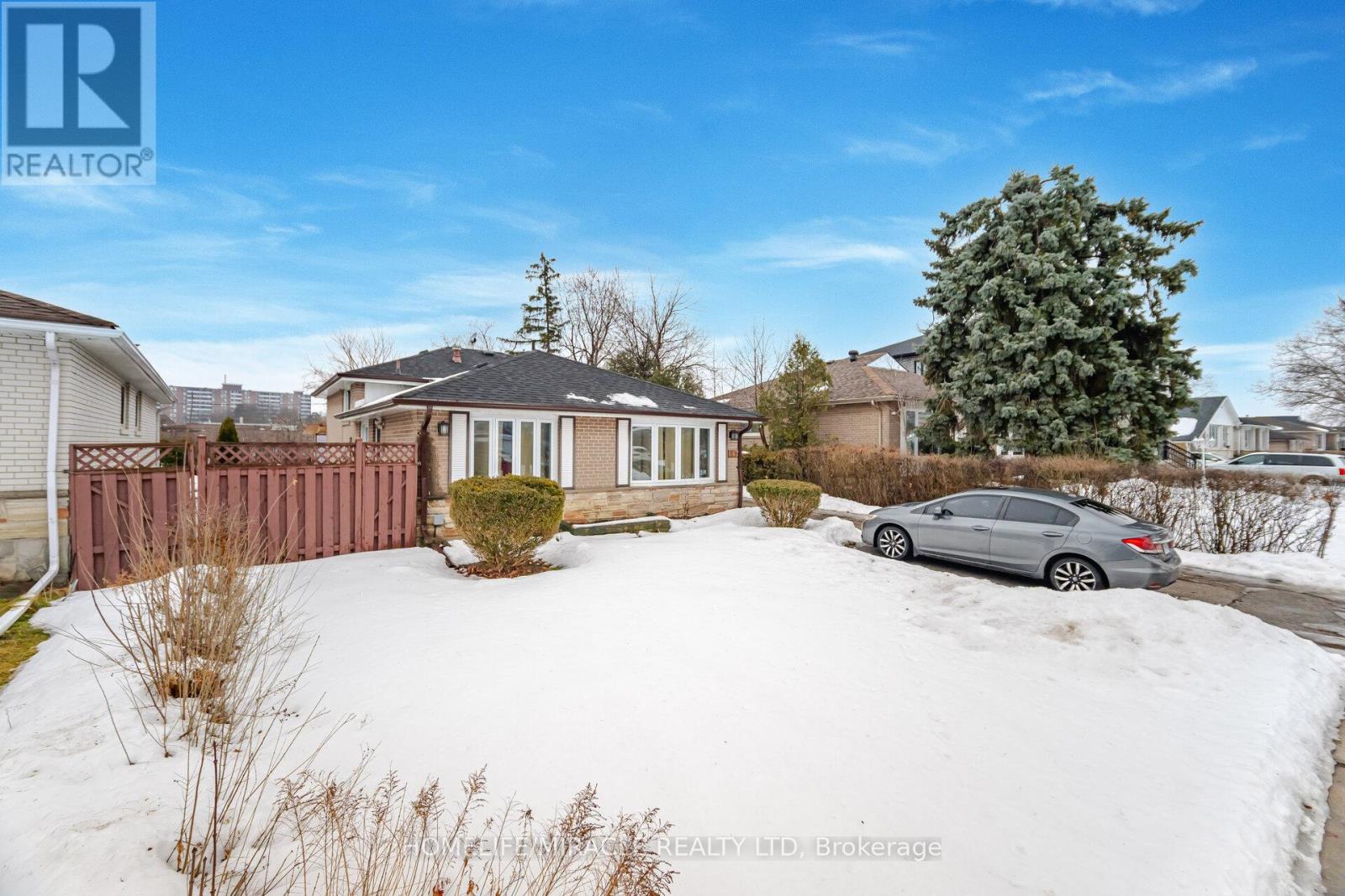 23 Strathavon Drive, Toronto, Ontario  M9V 2H4 - Photo 36 - W12002965