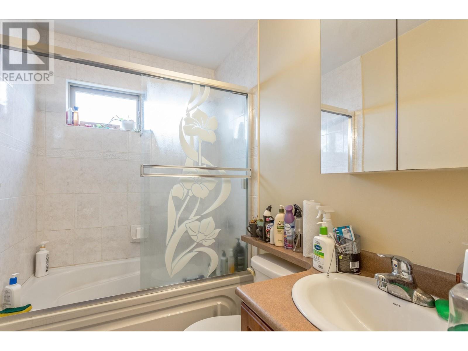 7987 17th Avenue, Burnaby, British Columbia  V3N 1M4 - Photo 26 - R2973560