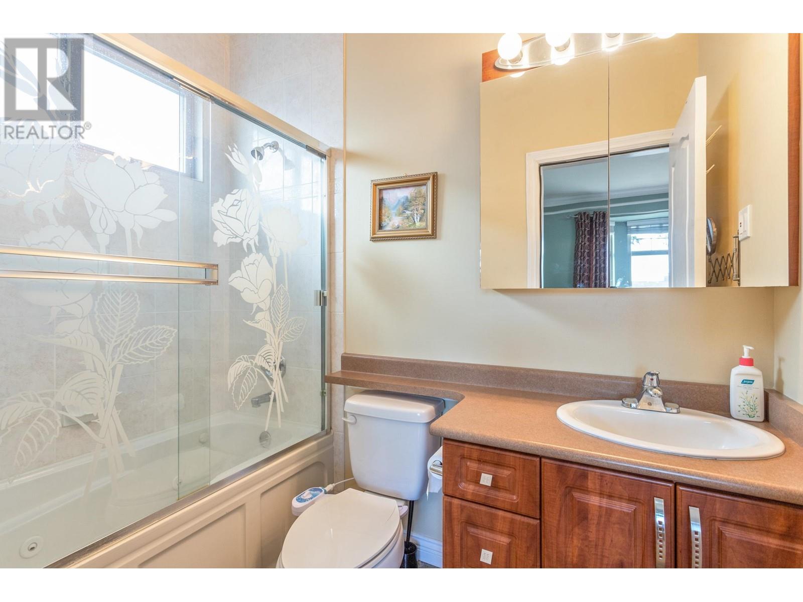 7987 17th Avenue, Burnaby, British Columbia  V3N 1M4 - Photo 14 - R2973560