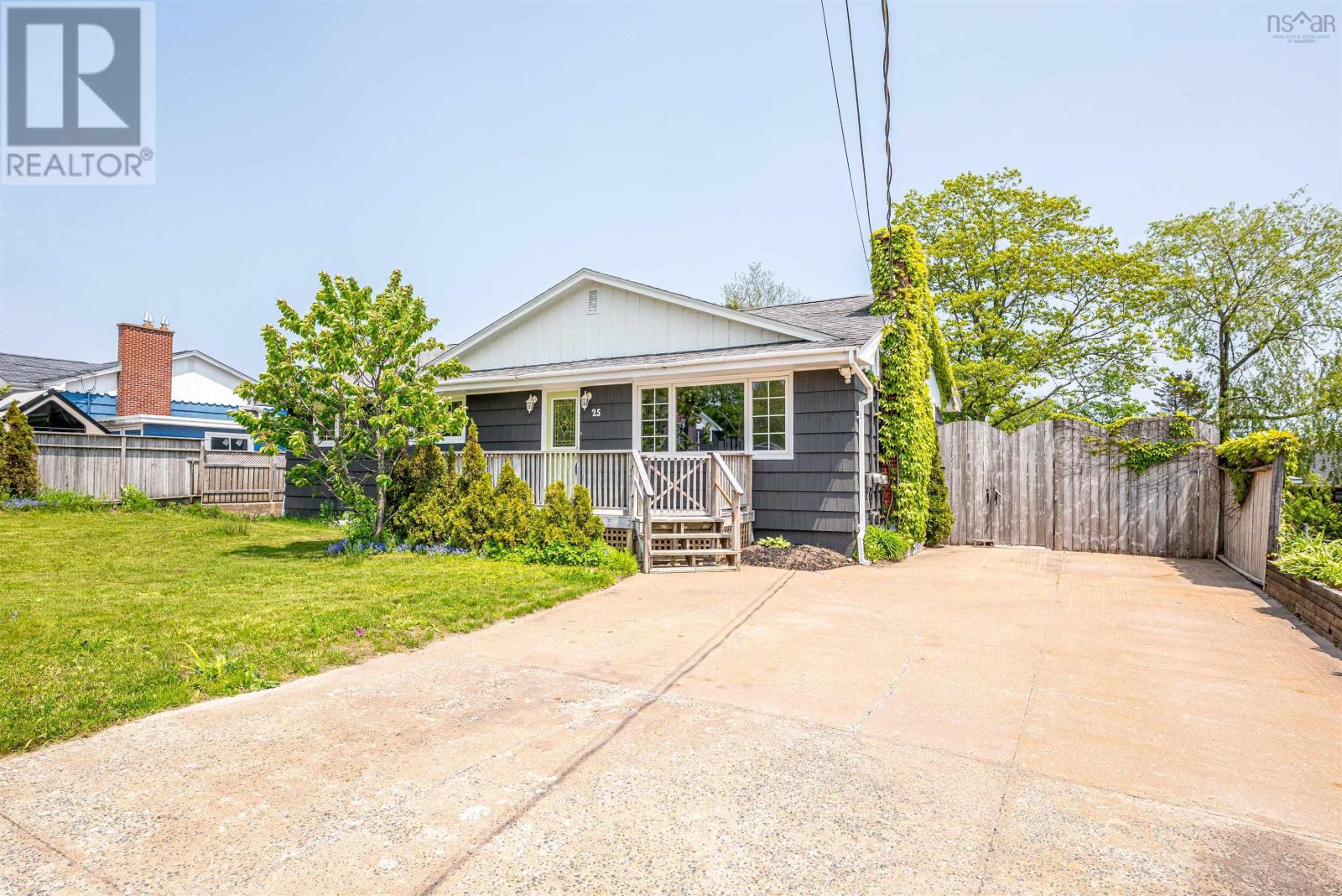 25 Hugh Allen Drive, Cole Harbour, Nova Scotia  B2W 2L1 - Photo 1 - 202504339