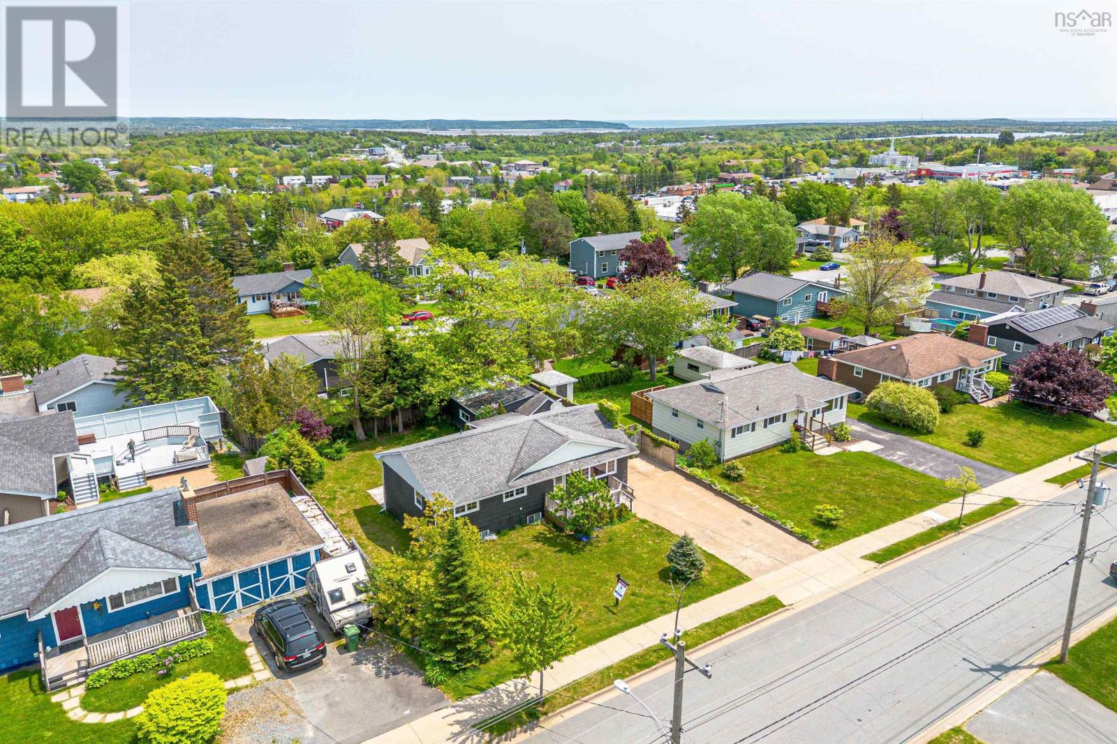 25 Hugh Allen Drive, Cole Harbour, Nova Scotia  B2W 2L1 - Photo 2 - 202504339