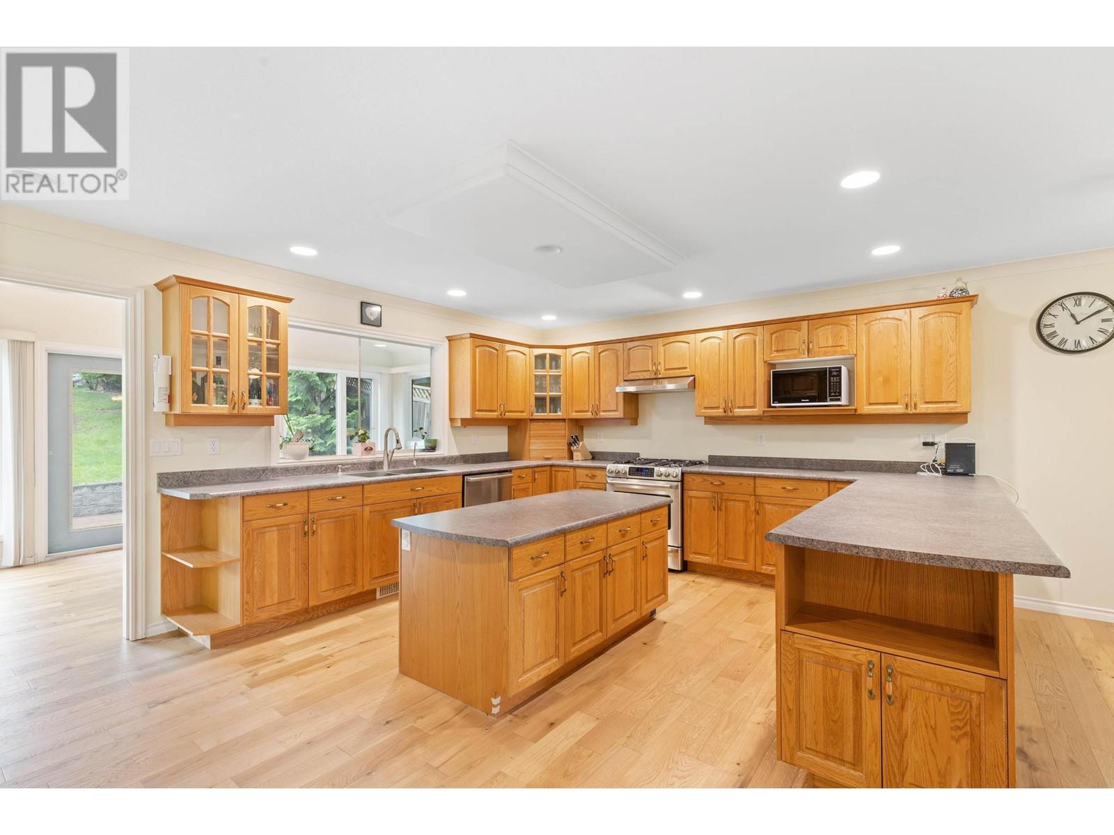 12857 Oyama Road, Lake Country, British Columbia  V4V 2A7 - Photo 9 - 10337523