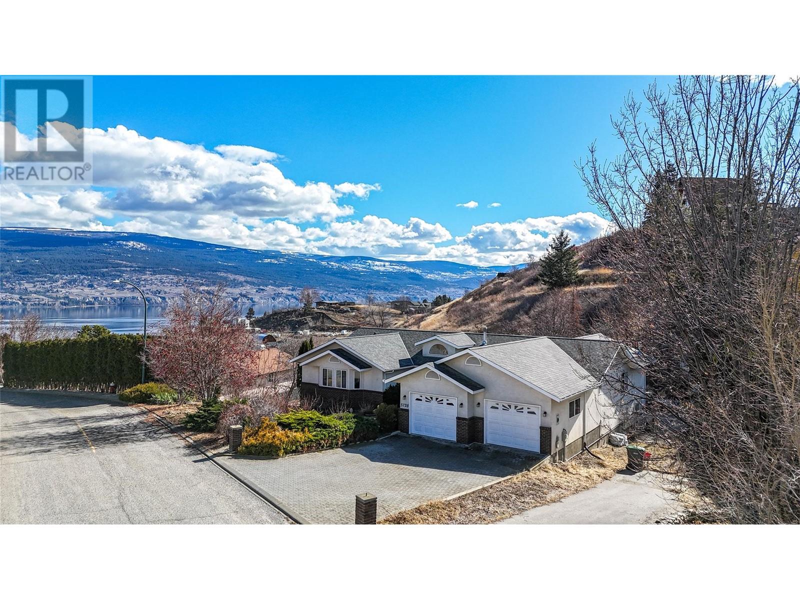 5728 Clark Street, summerland, British Columbia