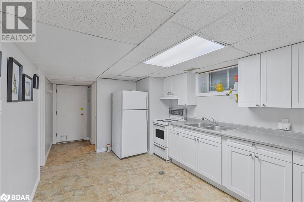 12 Roslyn Road, Barrie, Ontario  L4M 2X6 - Photo 25 - 40693811