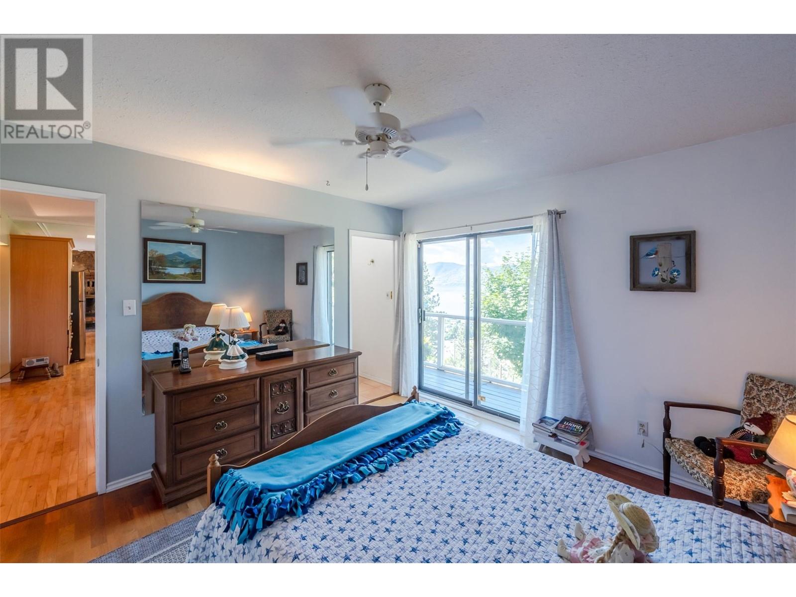 Property at 3906 Desert Pines Avenue image 5
