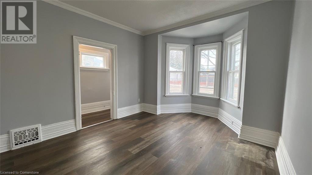 Property at 28 ONTARIO Street image 5