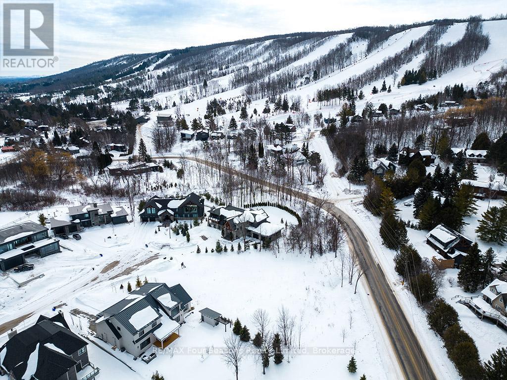 105 Grindelwald Court, Blue Mountains, Ontario  L9Y 0S4 - Photo 10 - X12005403