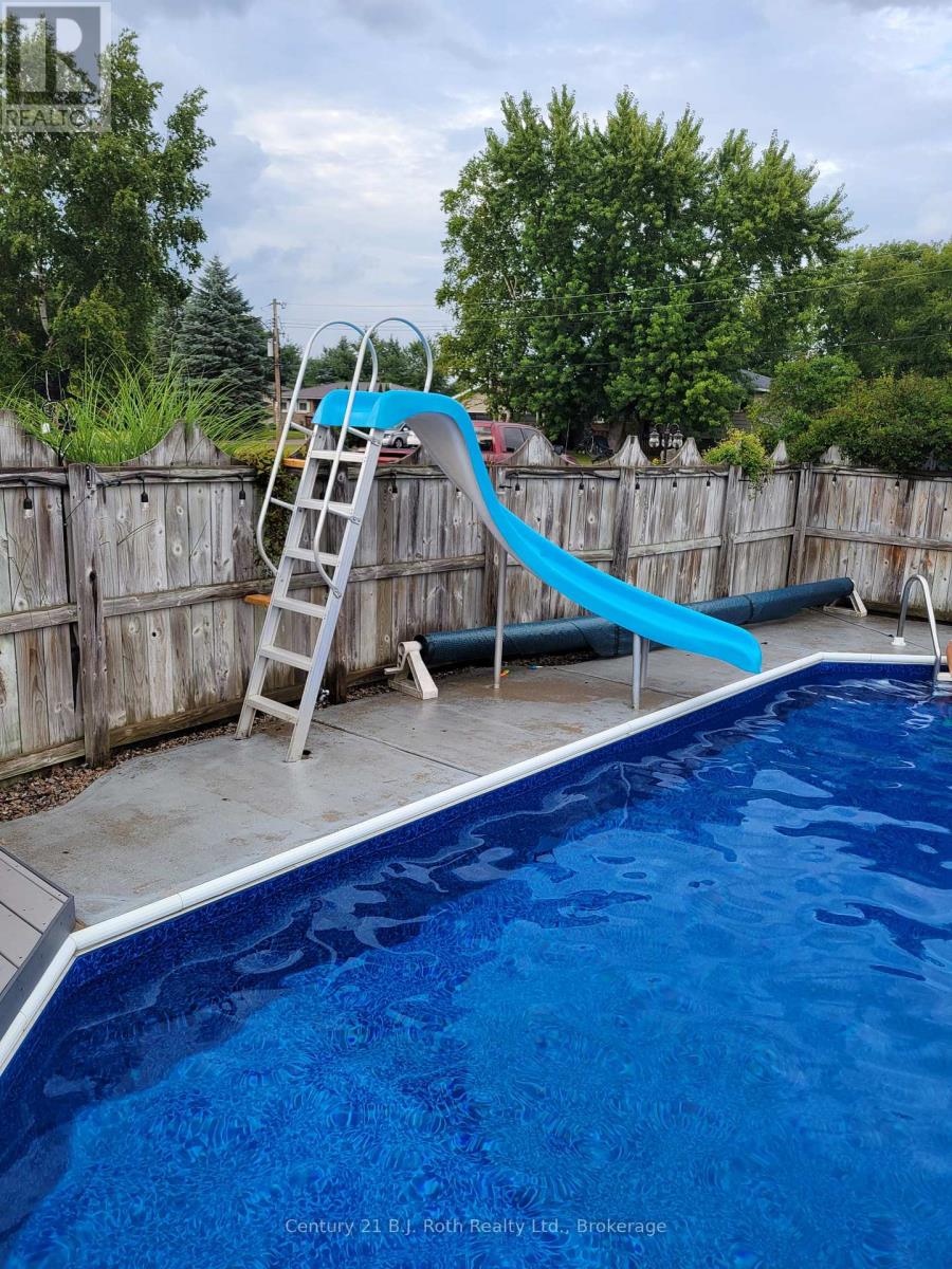 2 Lynn Street, Tiny (Perkinsfield), Ontario  L0L 2J0 - Photo 15 - S12003253