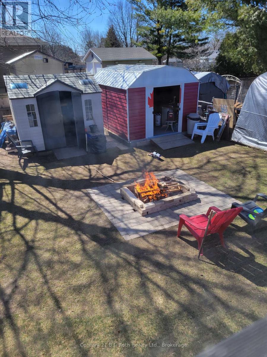 2 Lynn Street, Tiny (Perkinsfield), Ontario  L0L 2J0 - Photo 17 - S12003253
