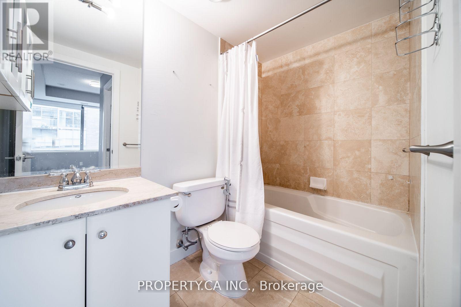1314 - 438 King Street W, Toronto, Ontario  M5V 3T9 - Photo 13 - C12005421
