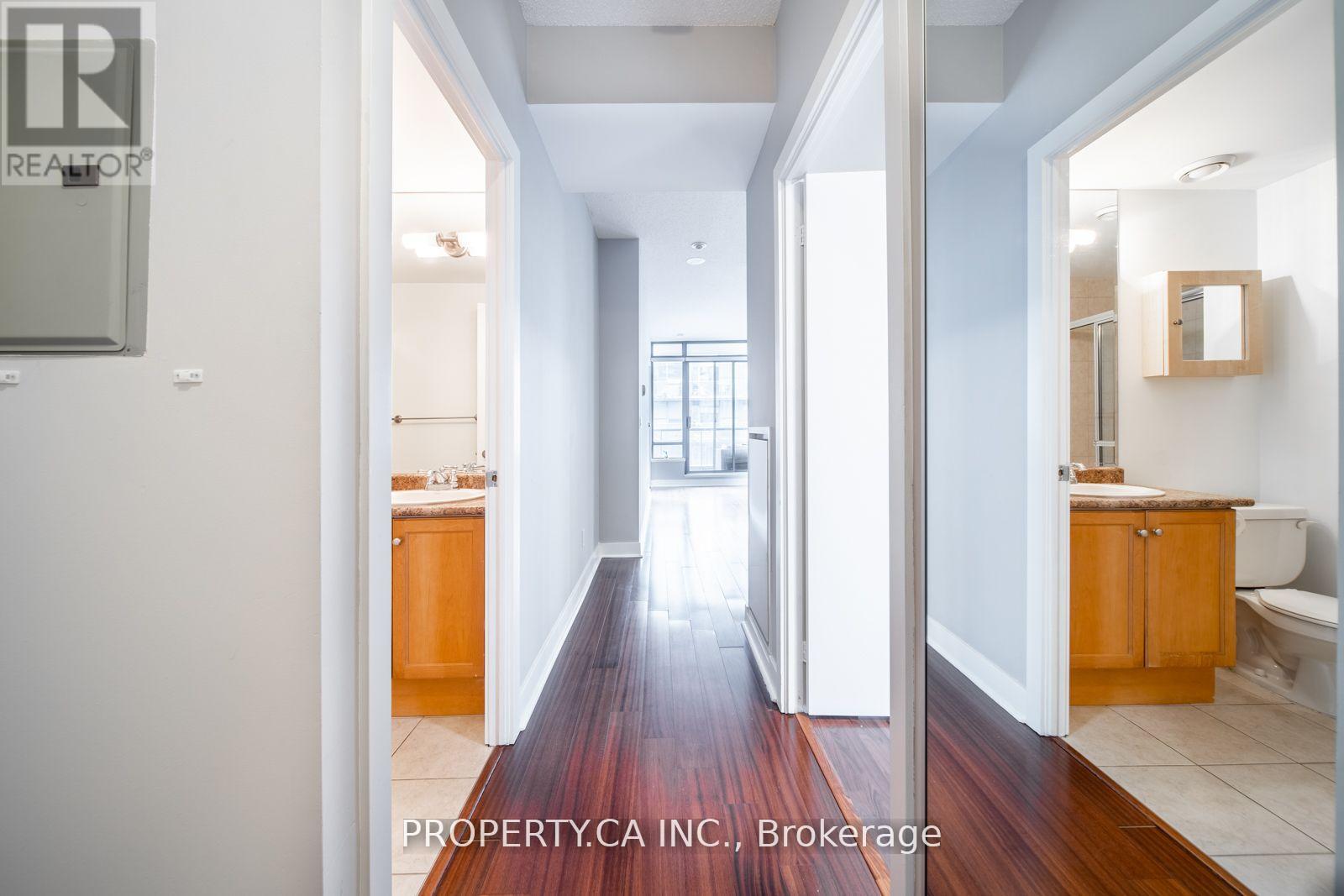 1314 - 438 King Street W, Toronto, Ontario  M5V 3T9 - Photo 2 - C12005421