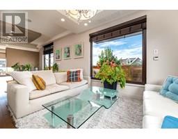 363 W 28TH STREET, North Vancouver, British Columbia
