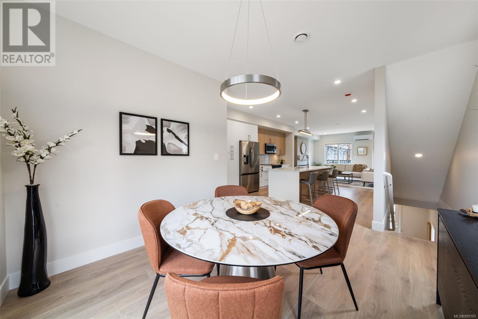 Property at 1067 Arcadiawood Lane image 3